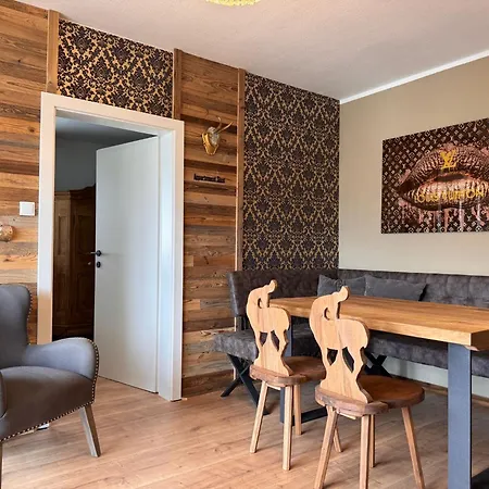 Sissi Apartment *